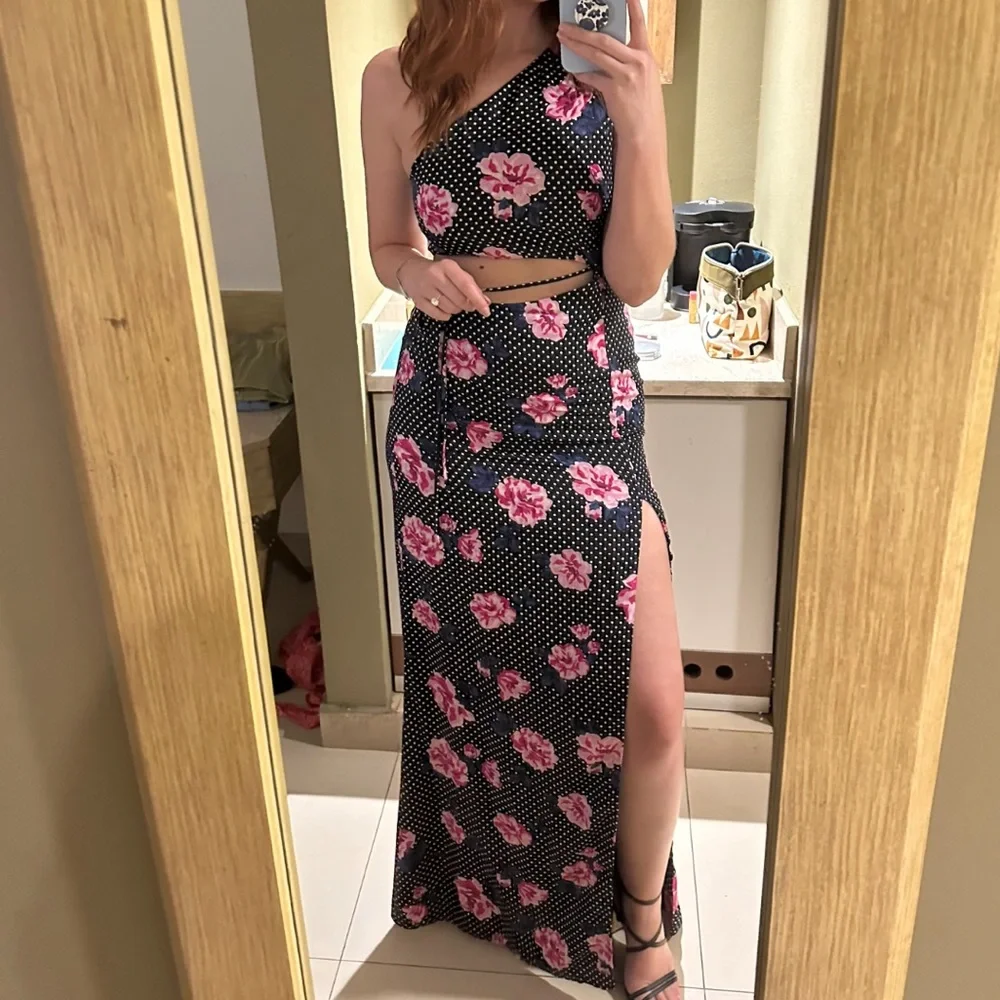 Natalia Gown in Coco Dot Navy - Picture 2 of 5